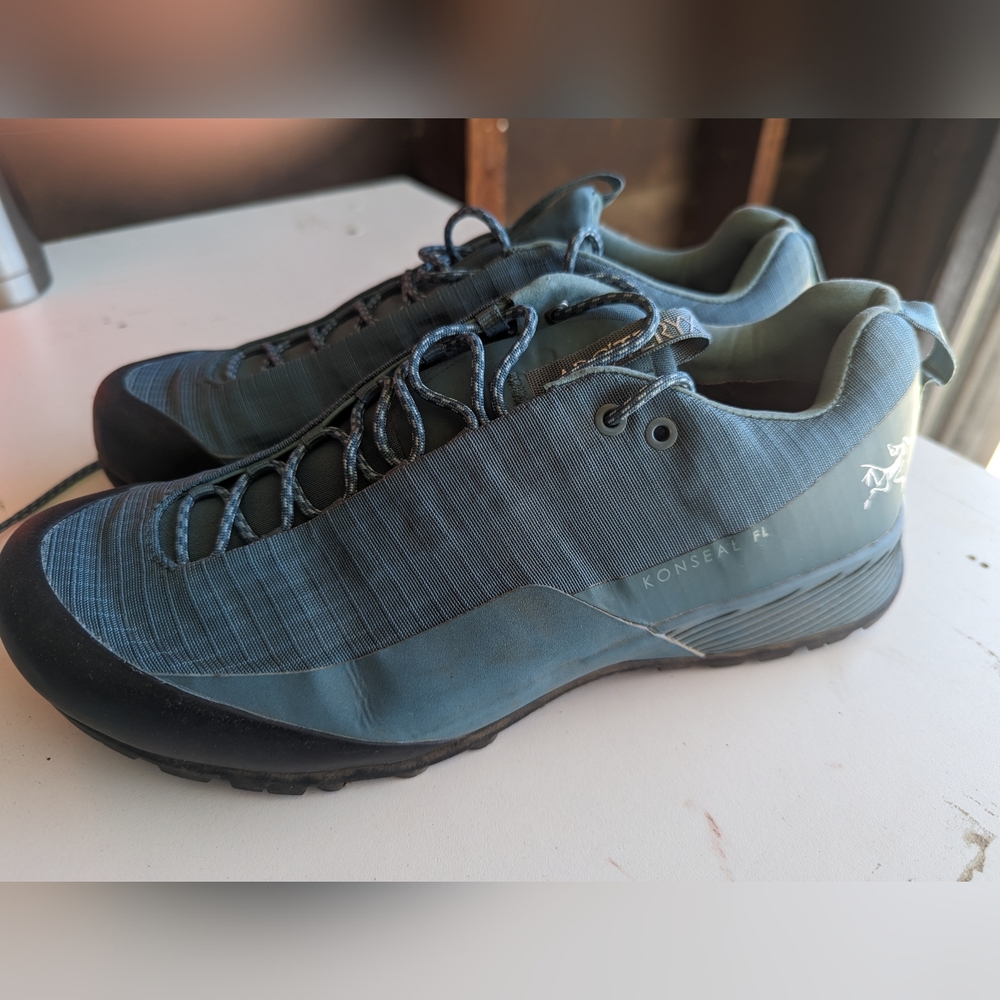 Arc'teryx Konseal FL approach shoes